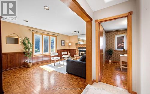 1896 Stoneybrook Court, Mississauga, ON 