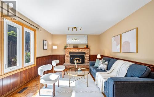 1896 Stoneybrook Court, Mississauga, ON 