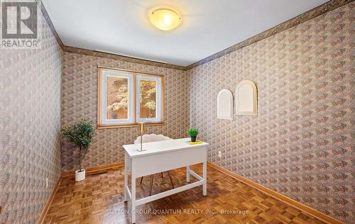 1896 Stoneybrook Court, Mississauga, ON 
