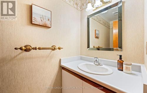 1896 Stoneybrook Court, Mississauga, ON 