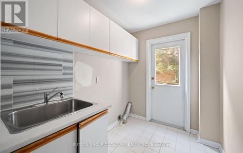 1896 Stoneybrook Court, Mississauga, ON 