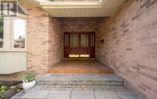 1896 Stoneybrook Court, Mississauga, ON 