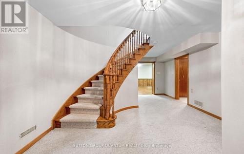 1896 Stoneybrook Court, Mississauga, ON 