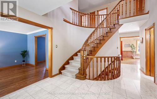 1896 Stoneybrook Court, Mississauga, ON 