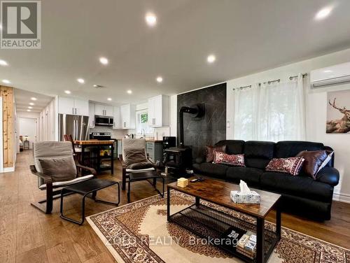 886 MONCK ROAD , Kawartha Lakes, Ontario L0K 1W0 5