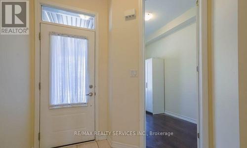 4 DIVERS ROAD , Brampton, Ontario L7A 5C8 3