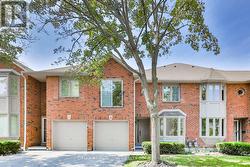 2 - 4635 REGENTS TERRACE  Mississauga, ON L5R 1W8