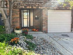 41 CARL SHEPWAY  Toronto, ON M2J 1X3