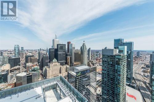 5709 - 14 YORK STREET , Toronto, Ontario M5J 0B1 2