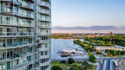 703 - 805 CARLING AVENUE  Ottawa, ON K1S 5W9