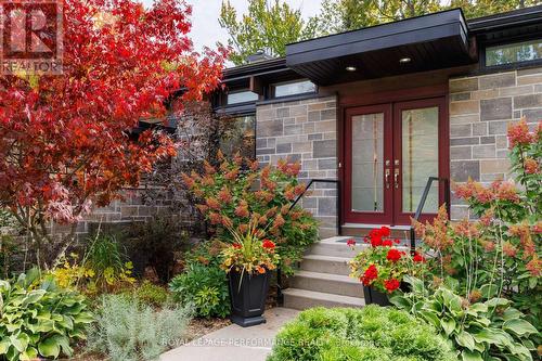 28 BURNBANK STREET , Ottawa, Ontario K2G 0H4 2