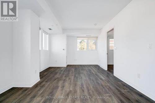 304 - 2301 DANFORTH AVENUE , Toronto, Ontario M4C 0A7 5