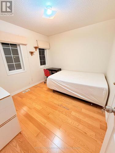 4 ATTILIO STREET , Markham, Ontario L3R 5H3 5