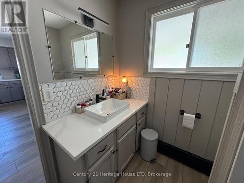 UNIT 1 - 1022 RIDGE ROAD , Fort Erie (Ridgeway), Ontario L0S 1N0 3