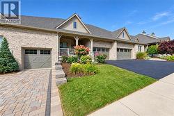Lovely landscaping - 