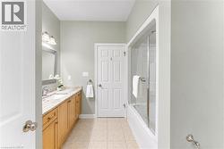 4 pc cheater ensuite bathroom - 