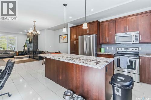 738 4Th Street E, Saskatoon, SK 