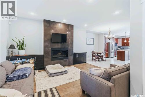 738 4Th Street E, Saskatoon, SK 