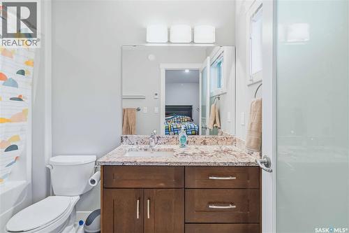 738 4Th Street E, Saskatoon, SK 