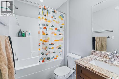 738 4Th Street E, Saskatoon, SK 