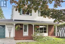 144 OLD COLONY ROAD  Ottawa, ON K2L 1M4