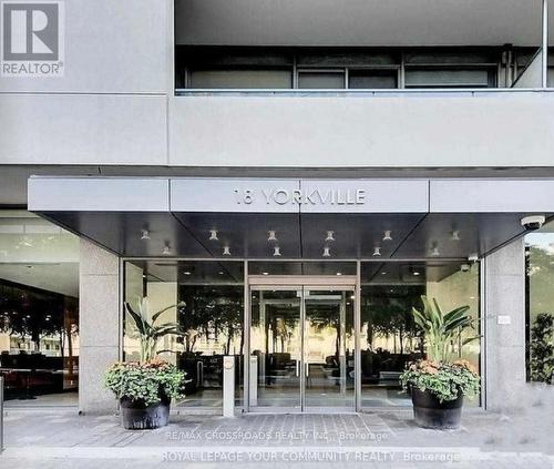 2206 - 18 YORKVILLE AVENUE , Toronto, Ontario M4W 3Y8 2