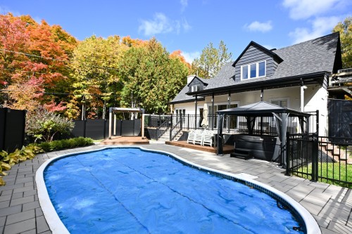 Pool - 3755 Rue Rolland, Sainte-Adèle, QC 