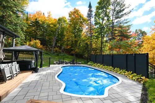 Pool - 3755 Rue Rolland, Sainte-Adèle, QC 