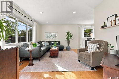 3174 Eastview, Saskatoon, SK 