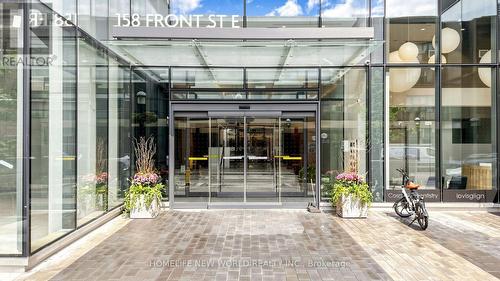813 - 158 FRONT STREET E , Toronto, Ontario M5A 0K9 2