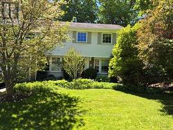 494 DORLAND ROAD  Oakville, ON L6J 6B1