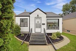 873 Goulding Street  Winnipeg, MB R3G 2S9