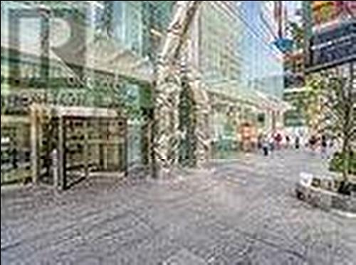 2911 - 1 BLOOR STREET E , Toronto, Ontario M4W 1A9 3