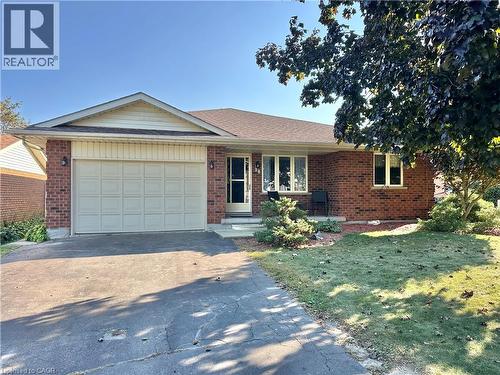 38 MANN Avenue  Simcoe, ON N3Y 5J2