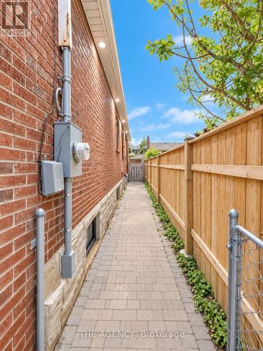 BASEMENT - 6 AZROCK ROAD , Toronto, Ontario M6L 2W9 2