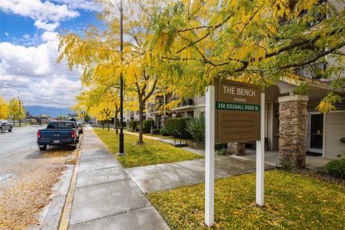 208-250 Dougall Road  Kelowna, BC V1X 3K5