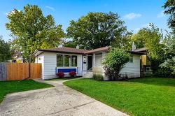22 Ascot BAY  Winnipeg, MB R3R 0X4