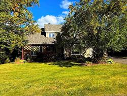 84 Hubert ST  Edmundston, NB E3V 4K5