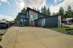545 Nebraska Pl Campbell River, BC V9H 0E3