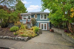 2539 Cedar Hill Rd Victoria, BC V8T 3G8