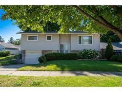 32 LOUISA Street Point Edward, ON N7V 1W1