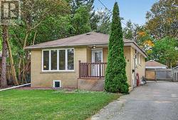 914 DONOVAN CRESCENT Whitby, ON L1N 3G3