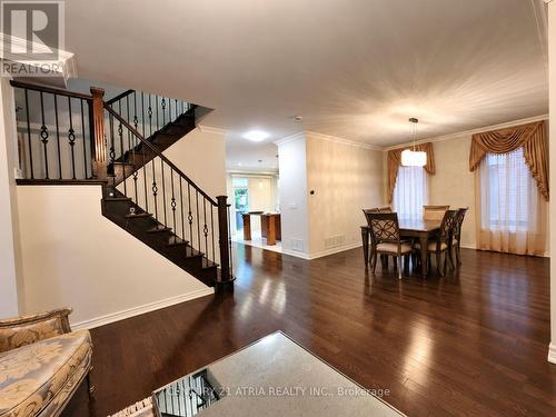 28 USHERWOOD STREET , Aurora, Ontario L4G 7X8 4
