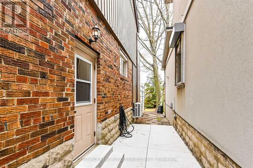 LOWER - 25 MANN AVENUE , Toronto, Ontario M4S 2Y2