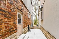 LOWER - 25 MANN AVENUE Toronto, ON M4S 2Y2