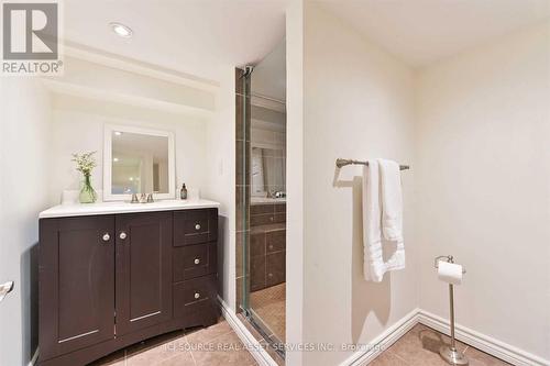 LOWER - 25 MANN AVENUE , Toronto, Ontario M4S 2Y2 2