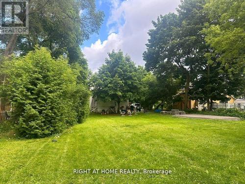 522 KINGSTON ROAD W , Ajax, Ontario L1T 3A3 2