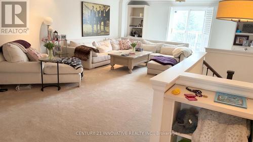 16 St Lawrence Drive, Mississauga, ON 
