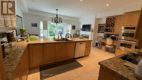 16 St Lawrence Drive, Mississauga, ON 