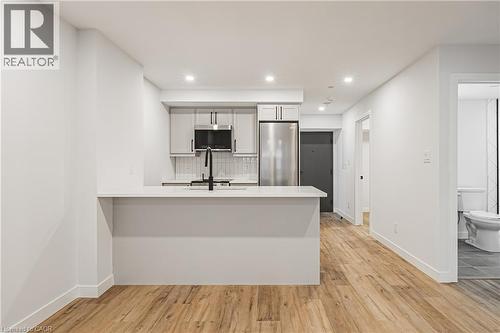 555 SANATORIUM Road Unit# 104 , Hamilton, Ontario L9C 2B1 4